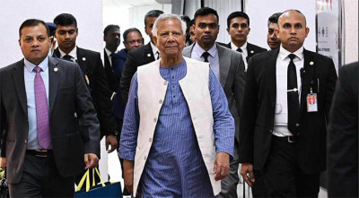 নিউইয়র্ক সফর শেষে দেশে ফিরলেন প্রধান উপদেষ্টা